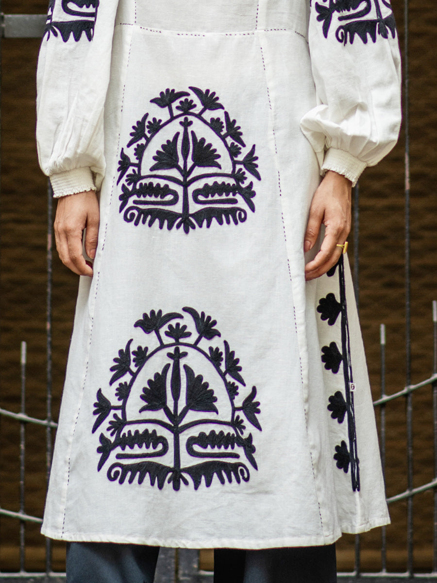 Janis Dress - Aari Emb Black | ジャニスドレス - アーリ エンブ ブラック