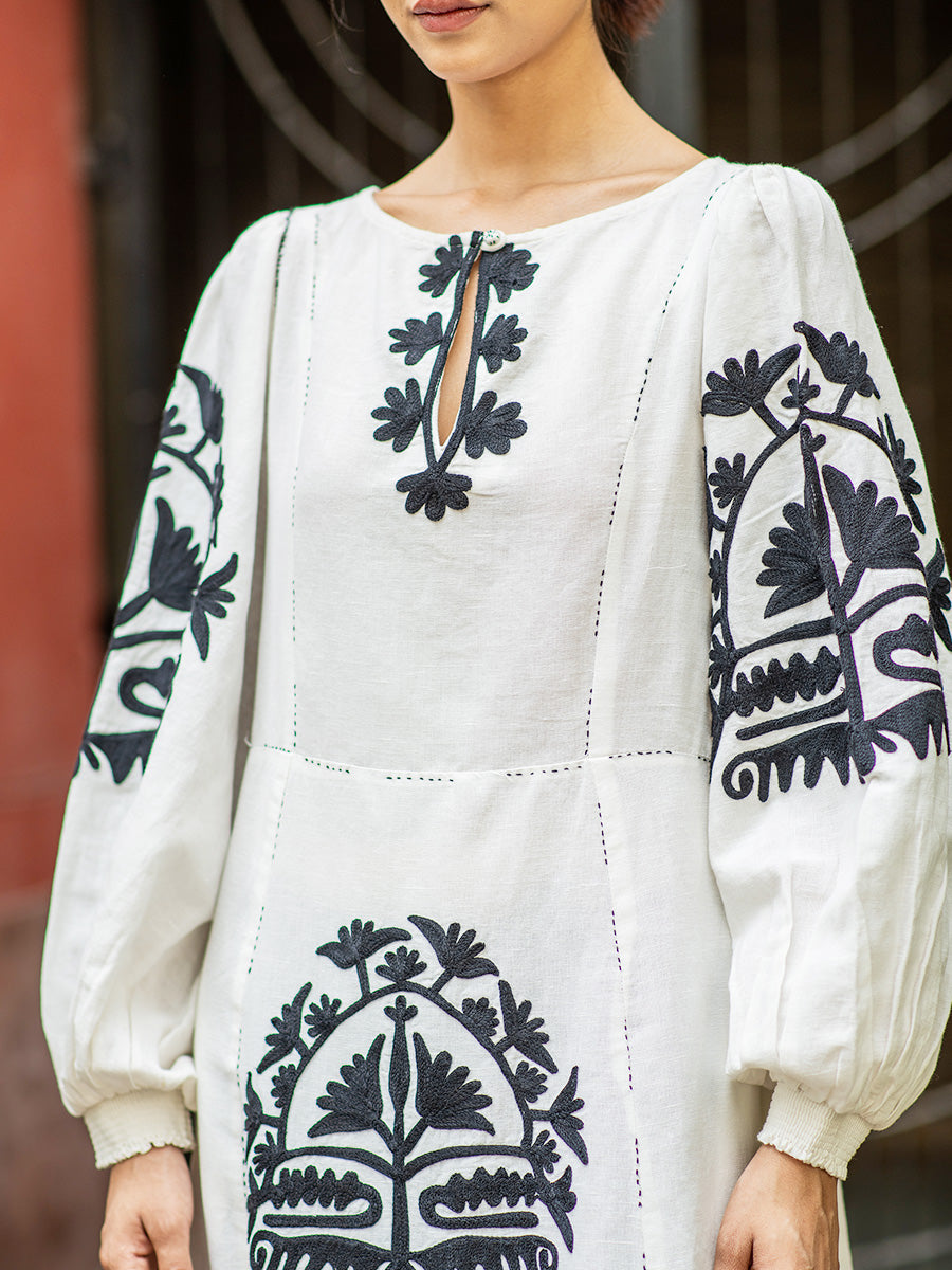 Janis Dress - Aari Emb Black | ジャニスドレス - アーリ エンブ ブラック