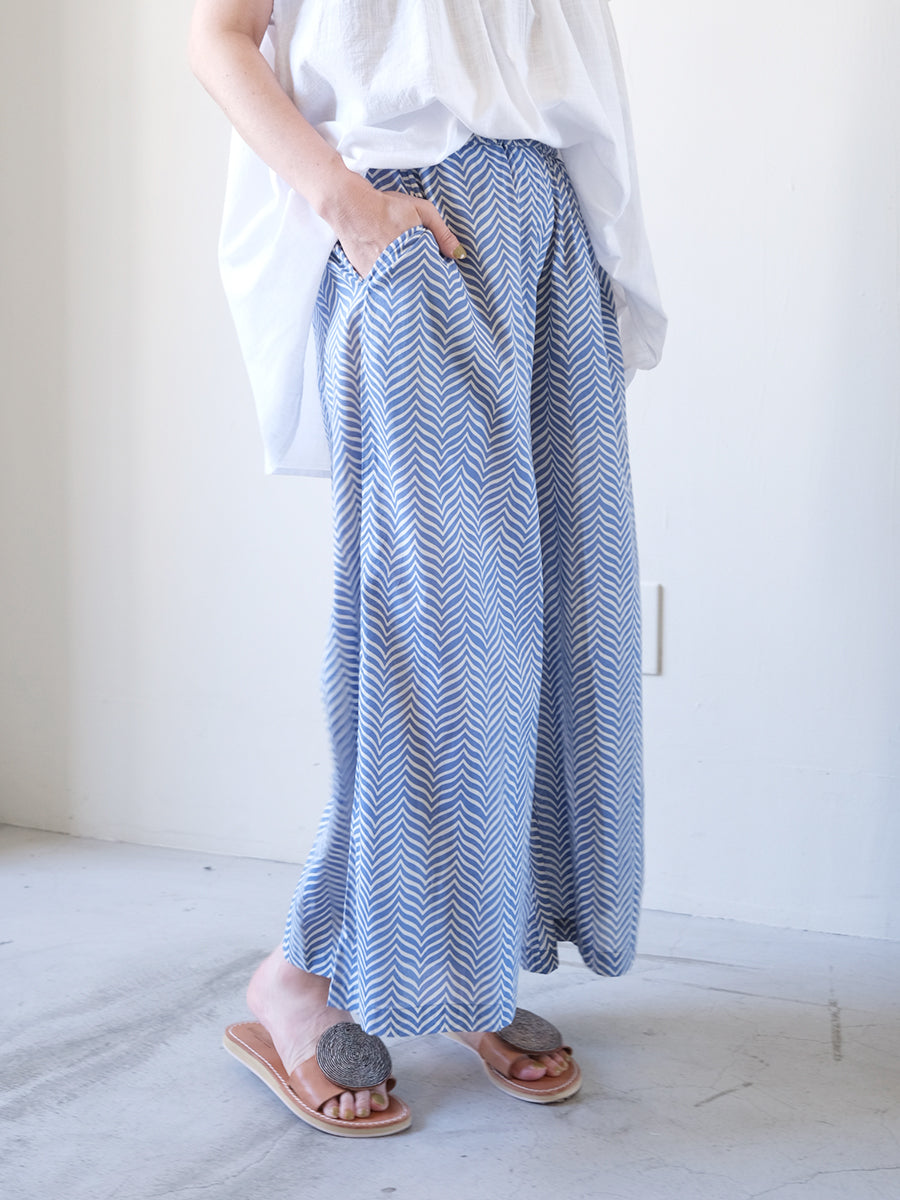 Flouncy Pants - Gumbaj Navy｜フラウンシーパンツ - ガンバジ ネイビー