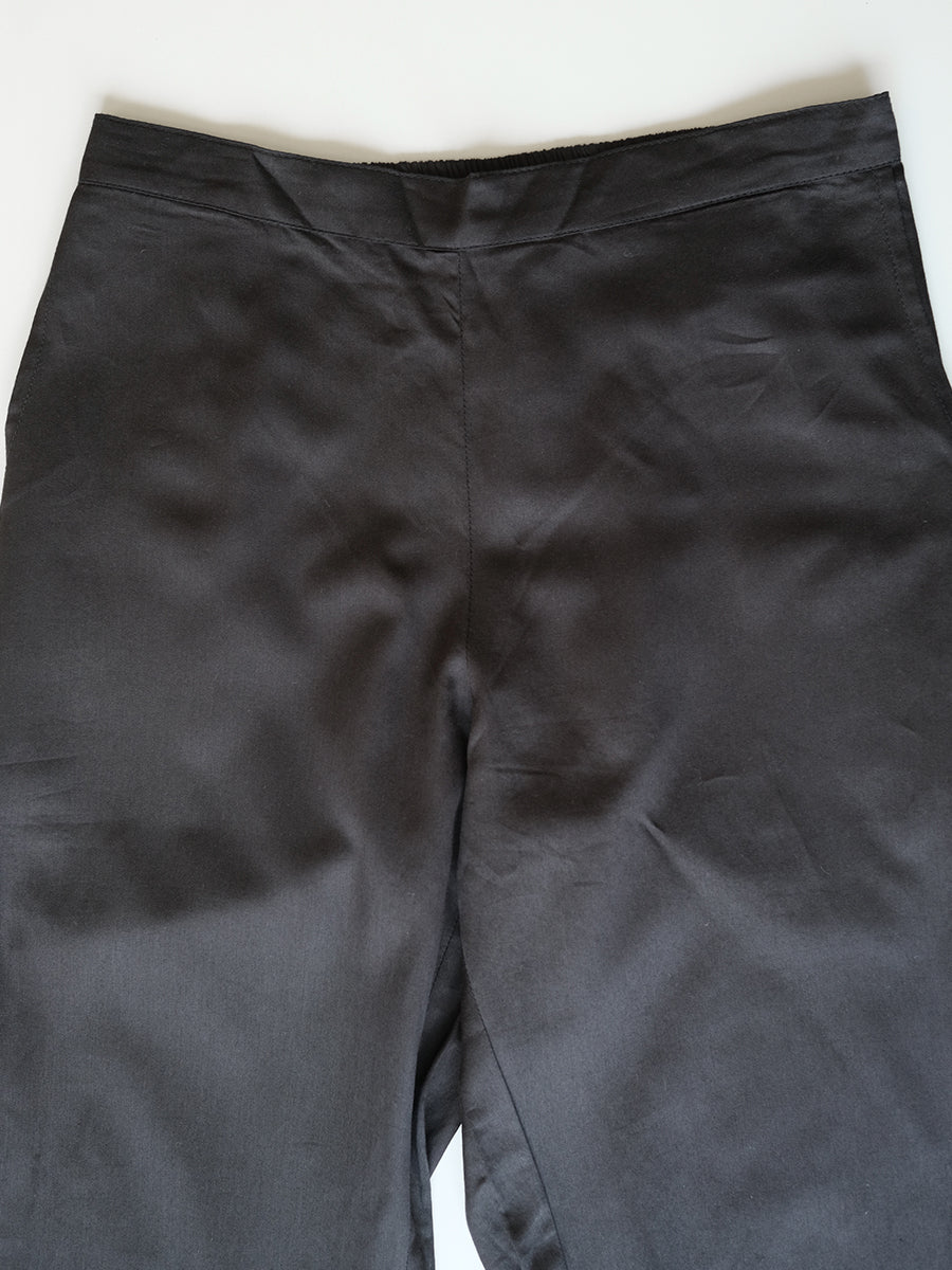 Slim Pants - Solid Black｜スリムパンツ - ソリッド ブラック