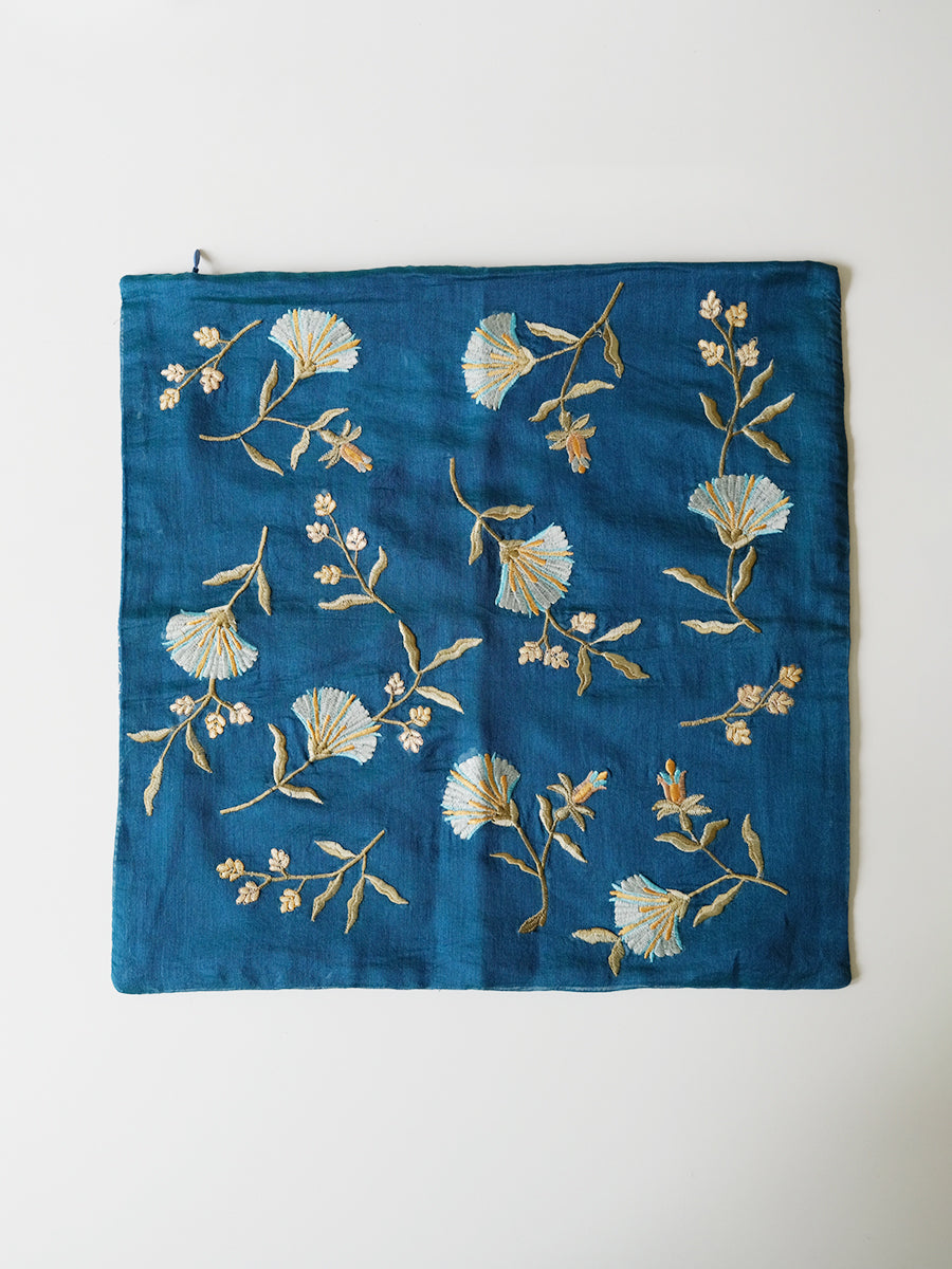 Versailles Silk Emb Cushion Cover - Blue｜ヴェルサイユ シルク エンブ クッション カバー - ブルー