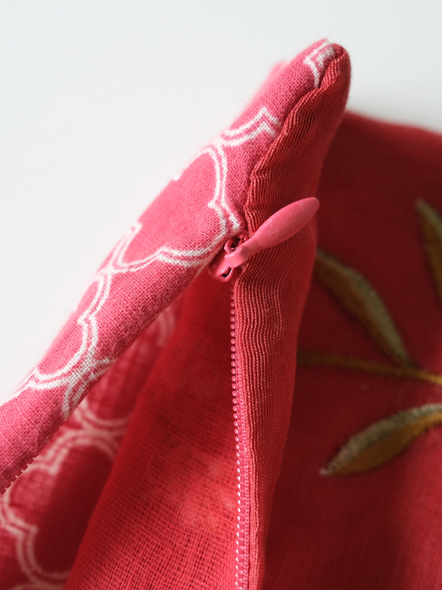 Versailles Silk Emb Cushion Cover - RED｜ヴェルサイユ シルク エンブ クッション カバー - レッド